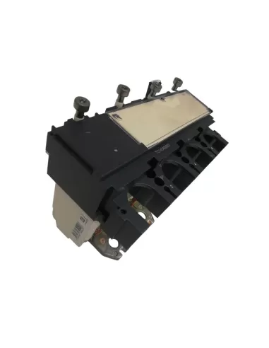 Nicht automatische Sperre na 4p NSX400